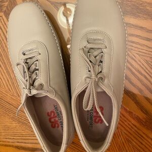 SAS Women's Gray Athletic Shoes